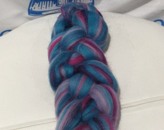 Bubble gum  roving, merino