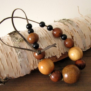 70s Wooden Beads necklace, Big chunky brown wood Bead necklace, Vintage wooden necklace, Boho Bohemian beaded necklace