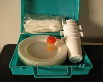 Vintage 70s Picnic Set For 6: Green Travel Camping Tableware