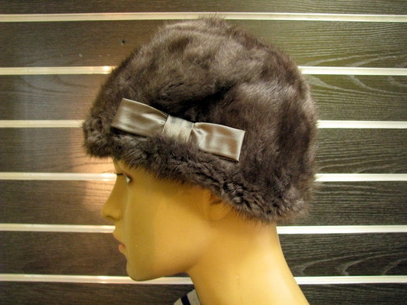 Vintage Fur Hat Mink Ladies Warm Grey Winter Hat Size X  display picture 3