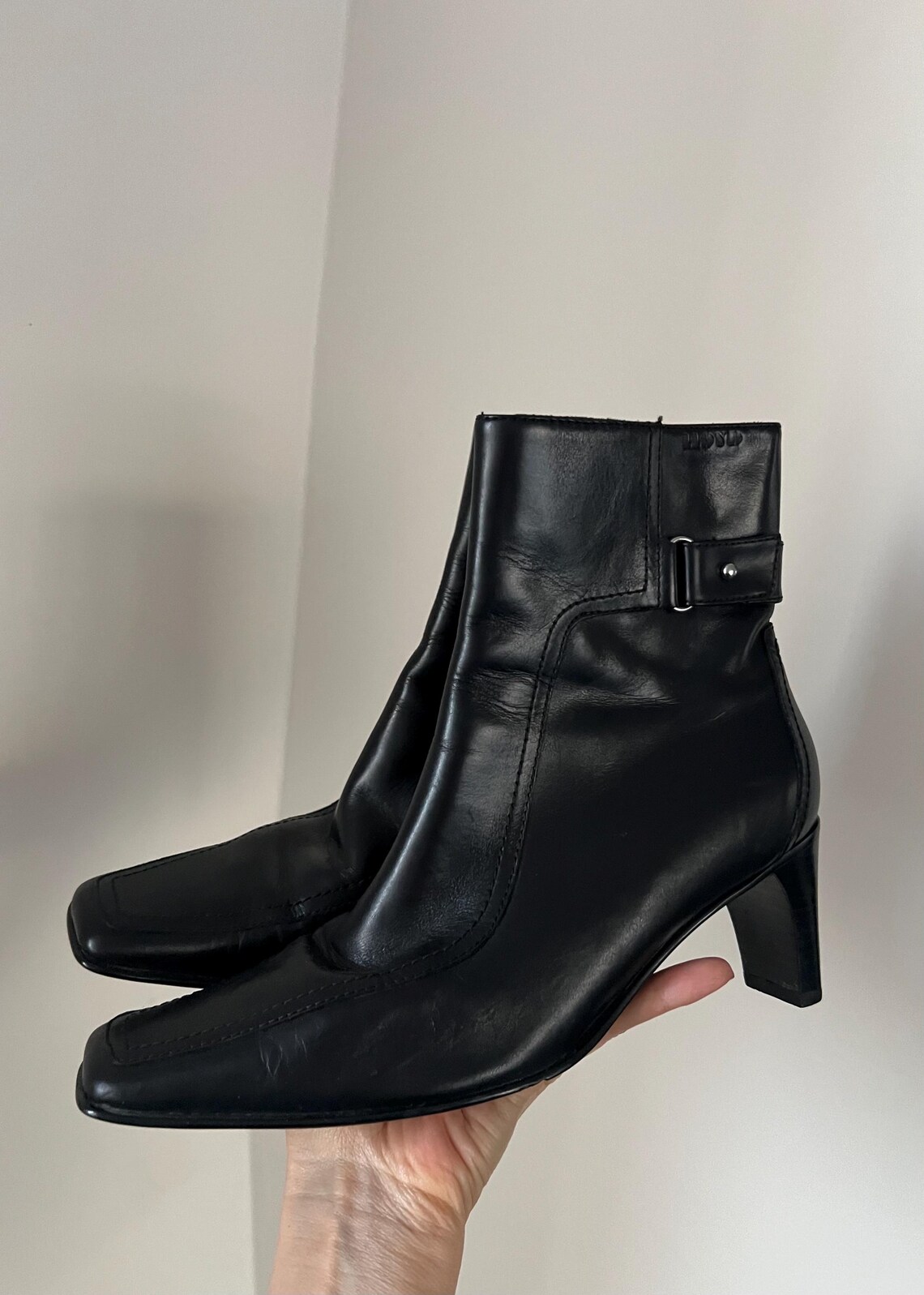 Vintage Lloyd Black Leather Ankle Boots, Square Toe Chunky Heel, 90s Minimalist Shoes, foto 2 di 5