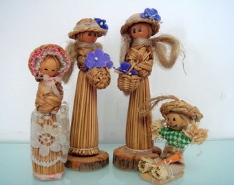 Vintage straw figurines Primitive Straw Figurines set of 4 pcs dolls Rustic design Cottage Chic Flower baskets Wicker design