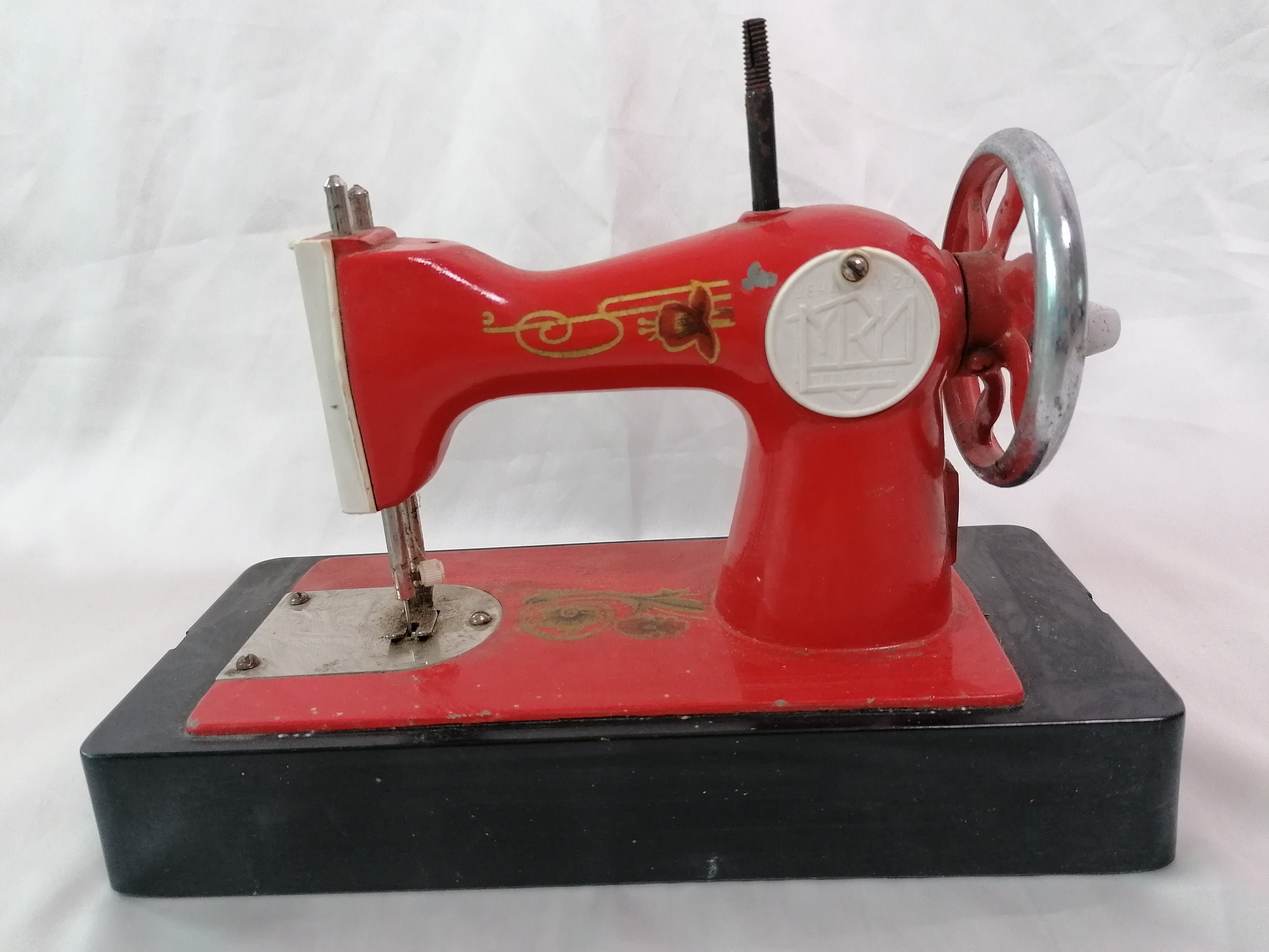 Antique & Vintage Singer Sewing Machines - The Quilting Room with Mel