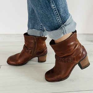 Vintage CLARKS Ankle boots cognac Brown color women&#39;s booties Genuine leather boots euro size 38 Soft Leather inside and outside