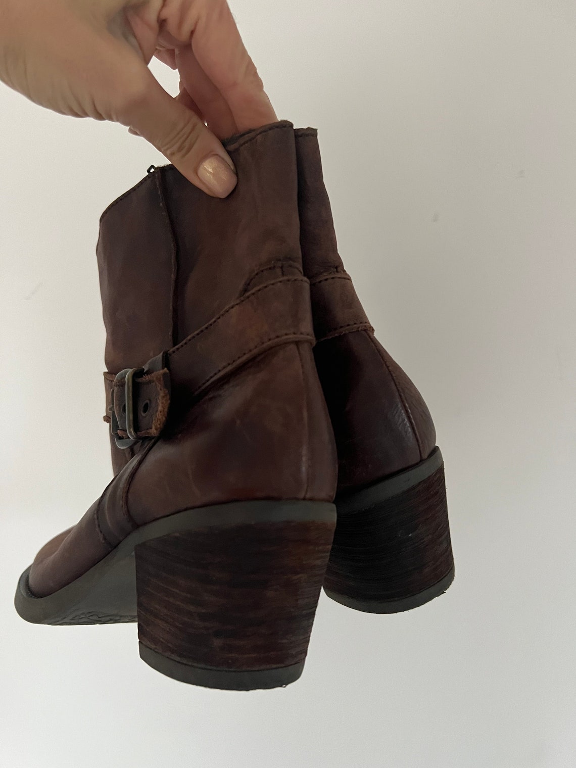 Vintage ANDIUM Brown Leather Cowboy Ankle Boots, Women's, Cuban Heel Western Booties (38EU/7US), foto 4 di 5