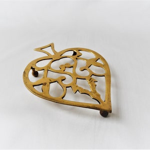 vintage Ornate Brass Trivet Gold Toned Metal Trivet Metal Pot Holder Vintage Kitchen Decor Rustic trivet