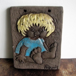 NINNIE Vintage ceramic plaque tile wall hanging with 2 holes Atelje Ninnie keramik Sweden Scandinavian 1960s Wall decor for baby room