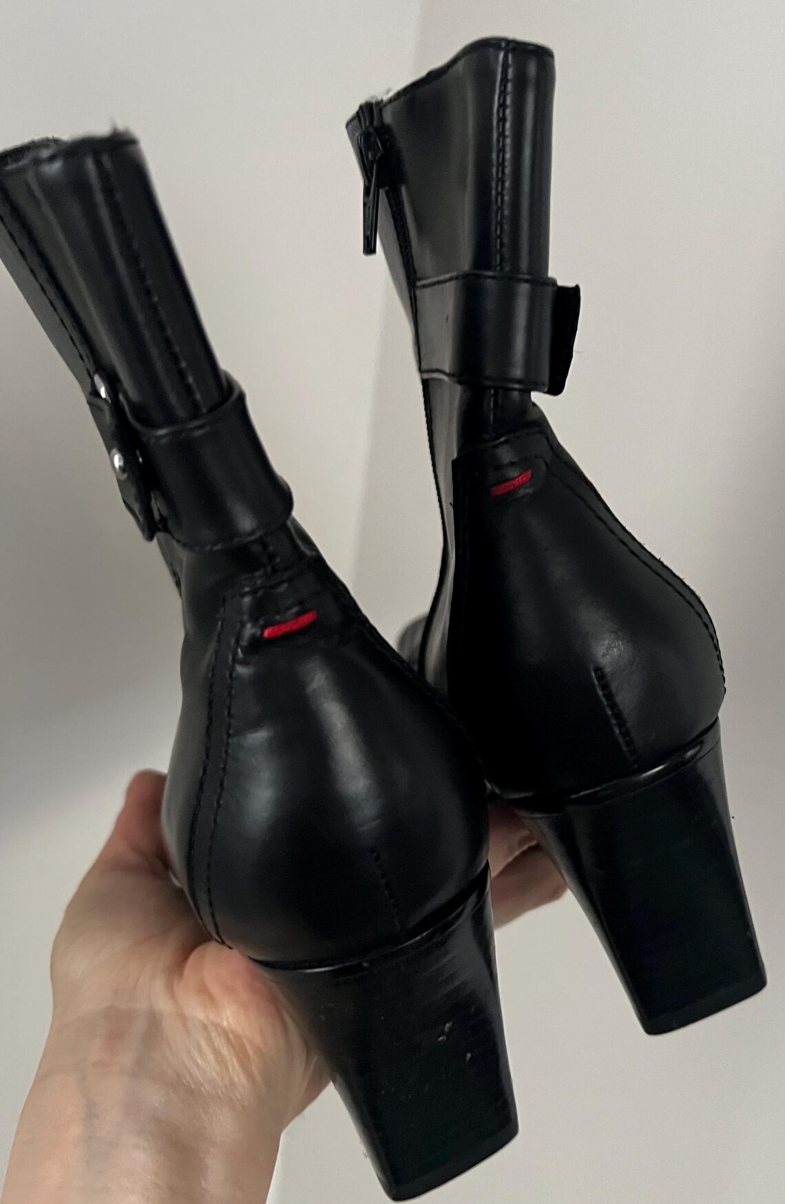 Vintage Lloyd Black Leather Ankle Boots, Square Toe Chunky Heel, 90s Minimalist Shoes, foto 3 di 5