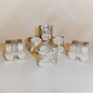 Set von 6 Vintage Silber getönten Serviettenhalter Tisch Set Geschirr Serviette Ring Geschirr Servieren Urlaub Retro