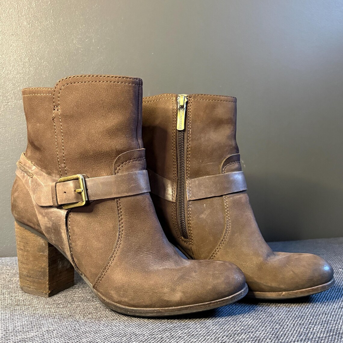 Brown Leather Biker Harness Ankle Boots, Chunky Heel Booties, Vintage Style (38EU/7US), foto 1 di 5