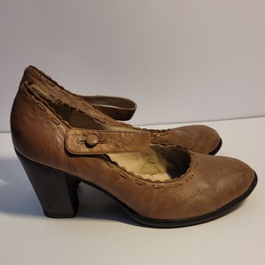 Vintage cappuccino brown leather women strappy shoes chunky heel pumps Size EU 40 Rylko