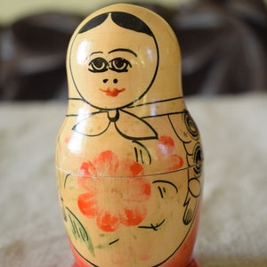 Vintage Matroshka wooden Doll storage handpainted traditional folk nesting 80s souvenir Made in USSR era