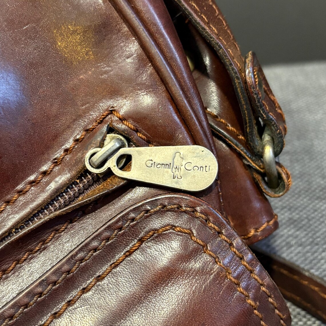 Vintage Gianni Conti Brown Leather Crossbody Bag, Italian Shoulder Purse, foto 3 di 5
