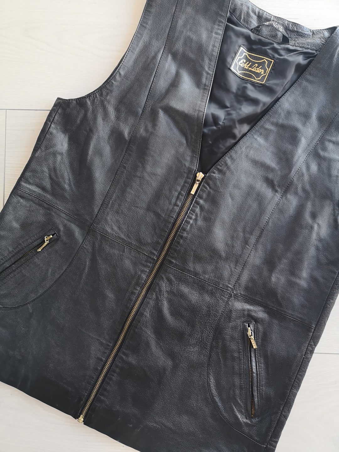 レザーベスト　ヴィンテージ fit=scale-down,w=1200