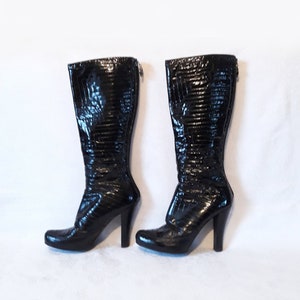 Vintage Italian Black Patent Leather Women Knee Boots Size 38 EU high heels Made in Italy