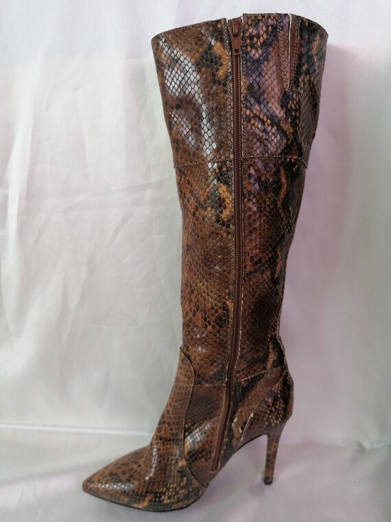 Vintage Brown Leather Ladies 90s knee Boots Made … - image 5