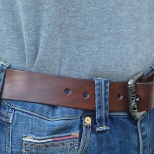 vintage Levis belt retro genuine brown leather women unisex rustic waistband Made in Spain