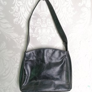 Vtg black leather shoulder purse handbag women Bag Made in Italy