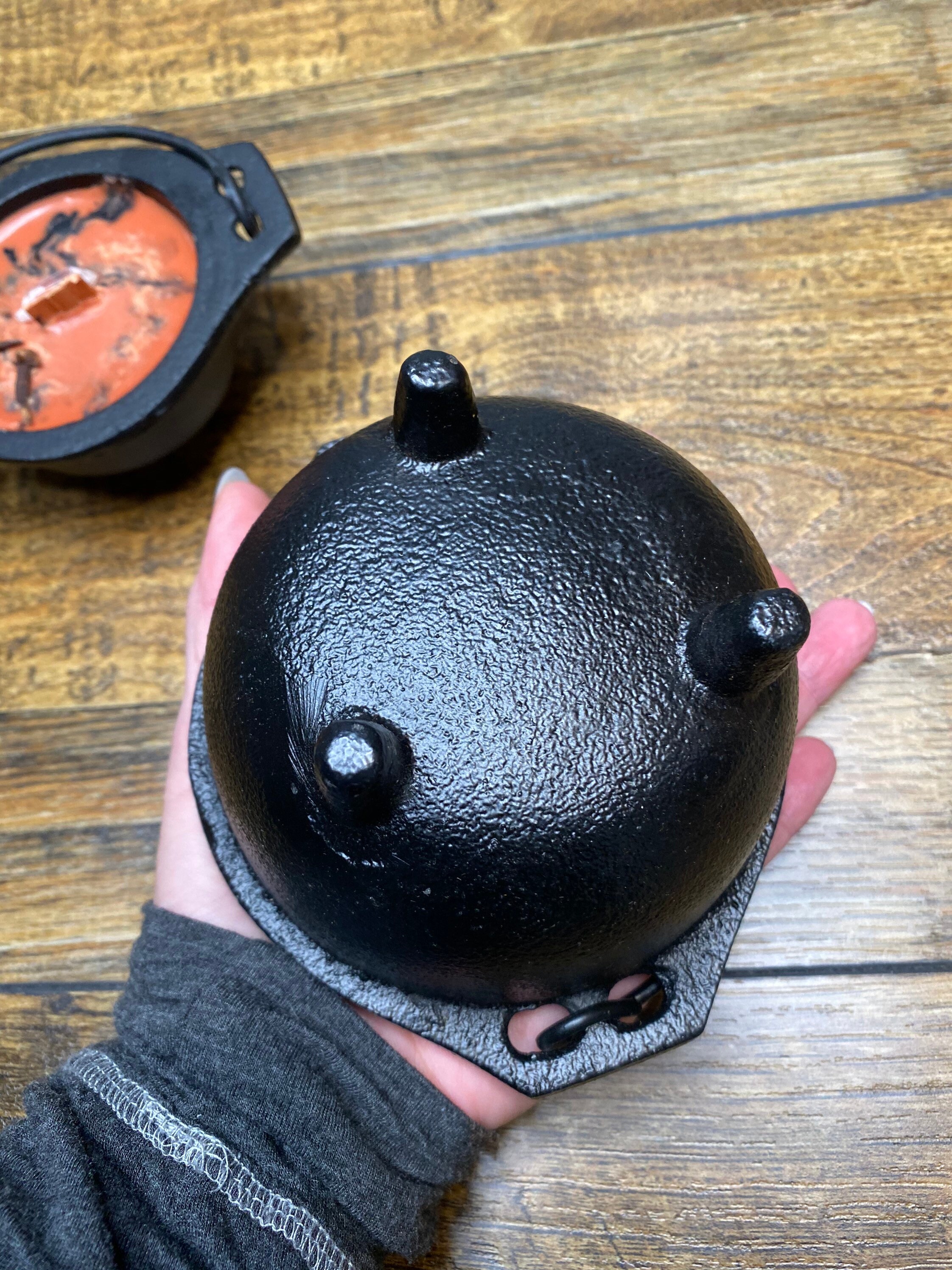 Cauldron candle, smudge pot, cast iron, Wood wick, soy candle