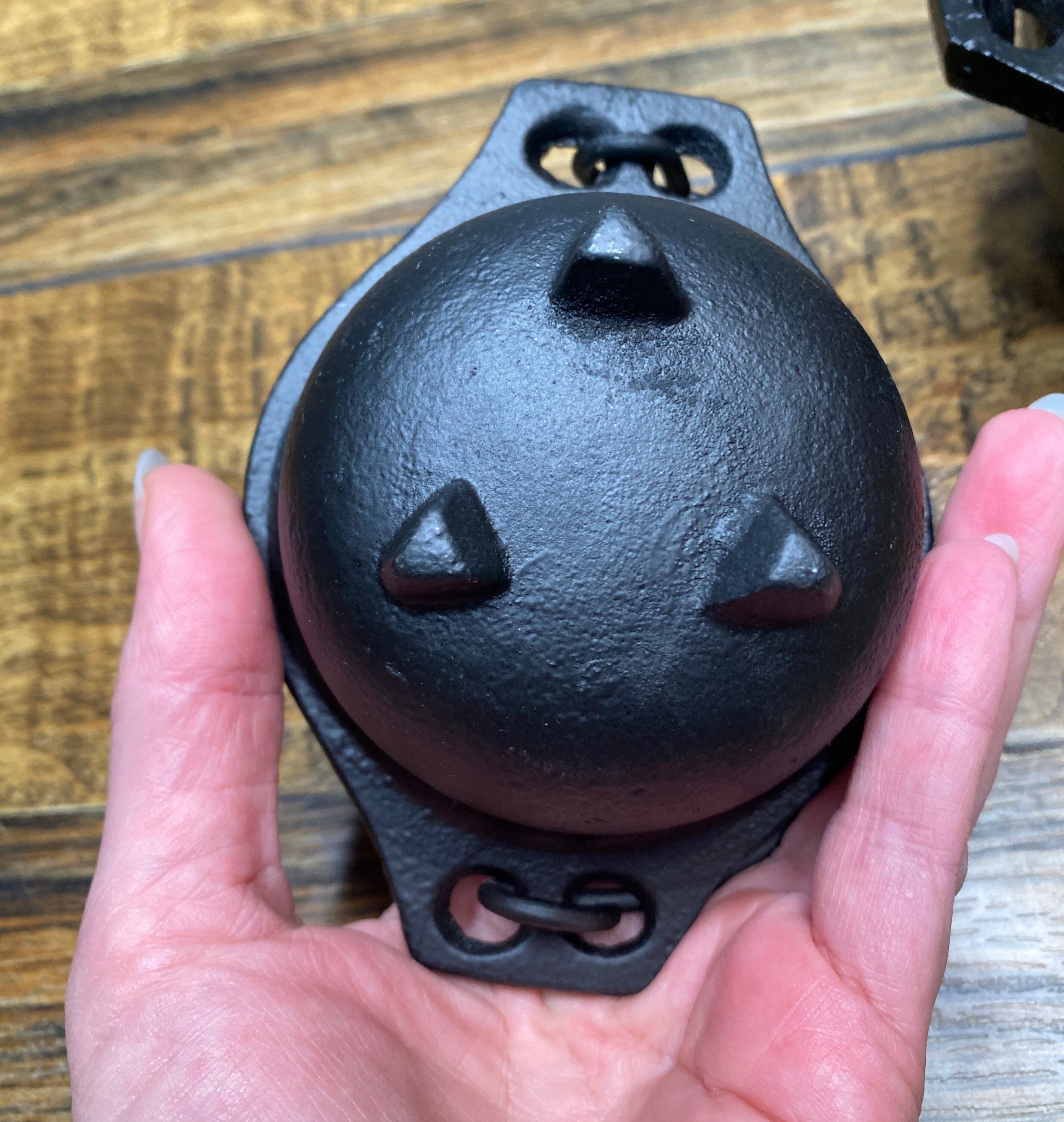 Cauldron candle, smudge pot, cast iron, Wood wick, soy candle