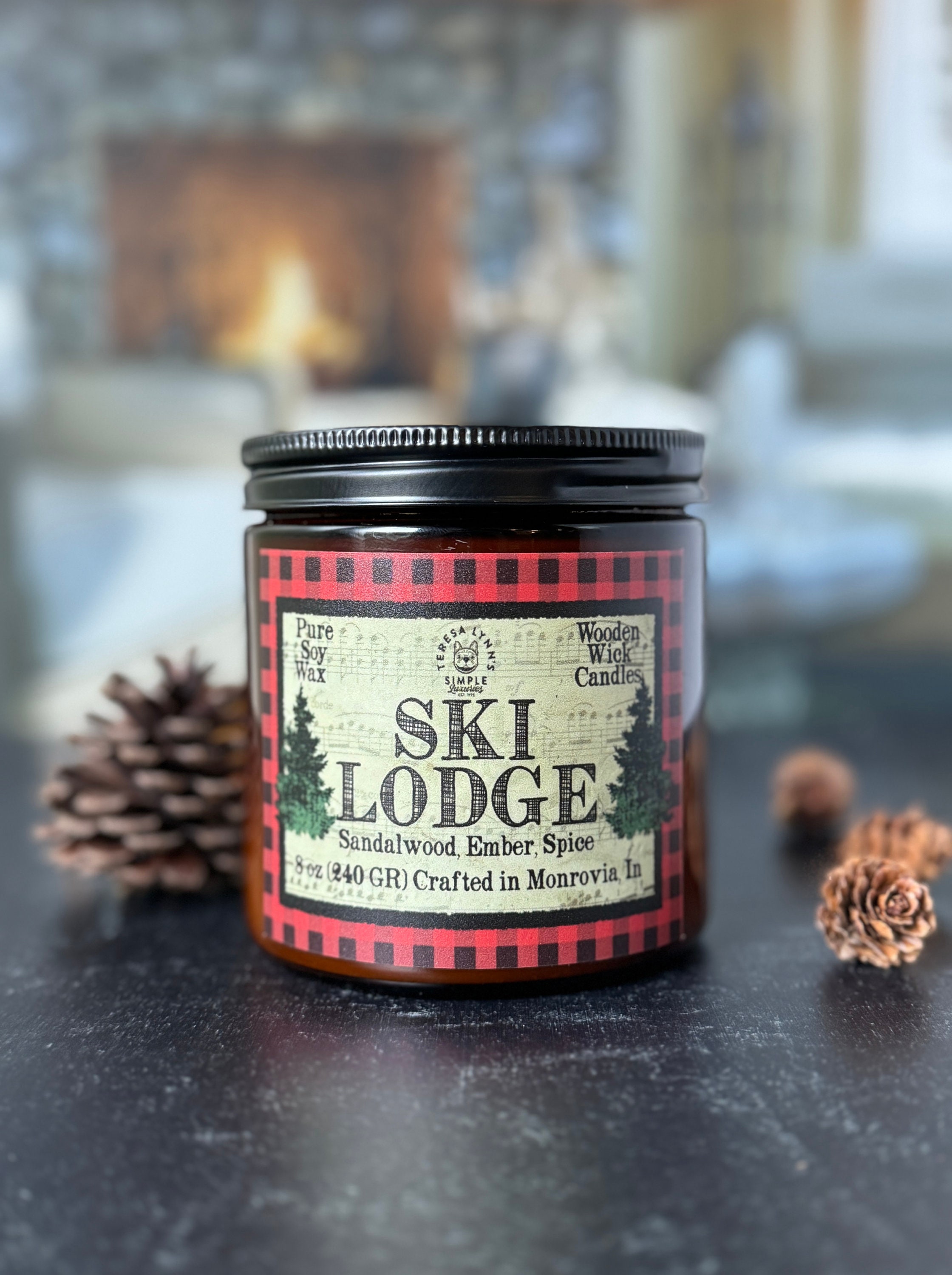 Water Crackling Wood Wick Soy Candle by Earth Berry Apothecary