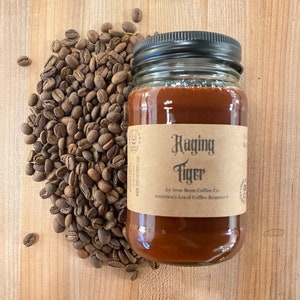 Raging Tiger Coffee Bean, Bourbon, wooden wick soy wax candle