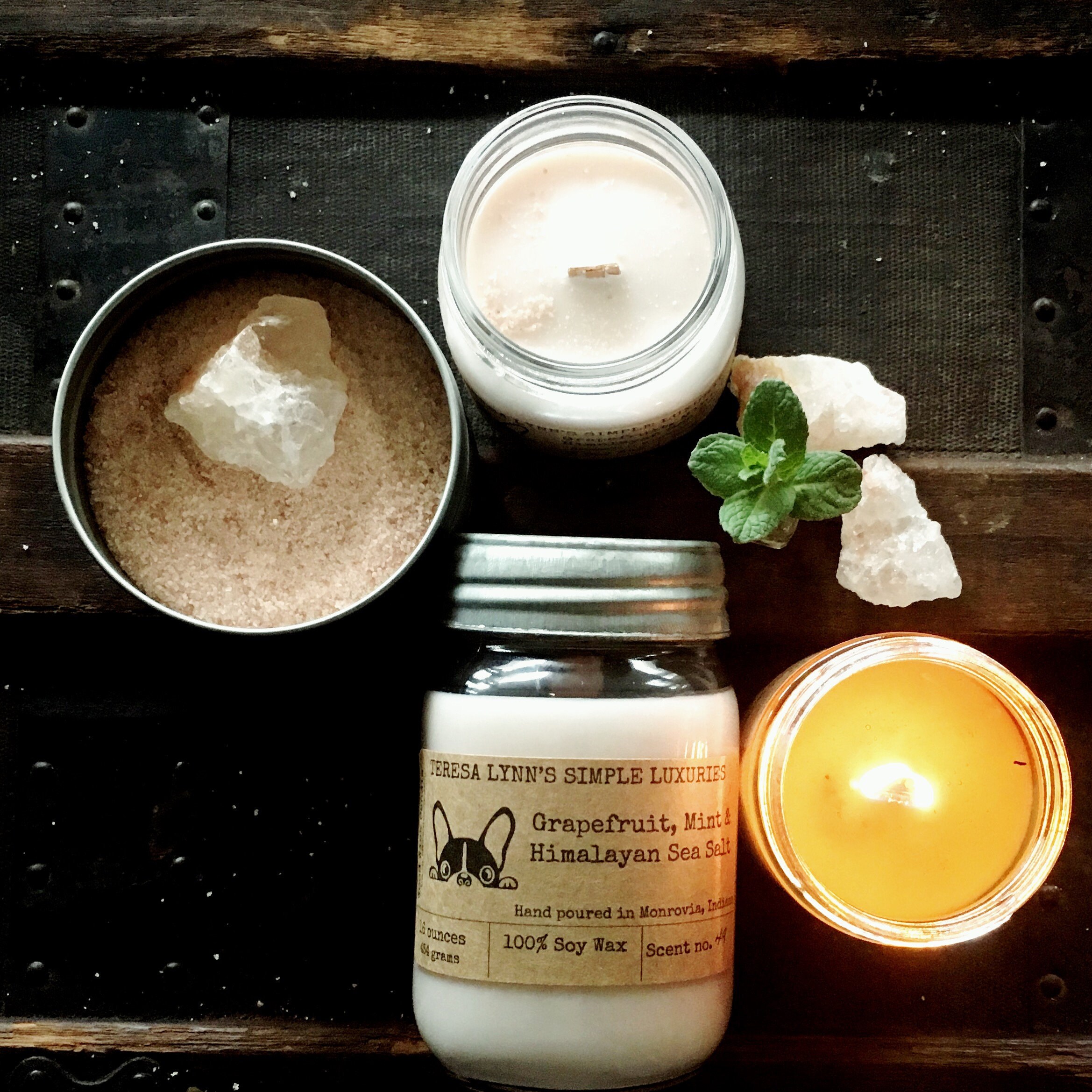 Grapefruit Mint Himalayan Sea Salt scented soy candle