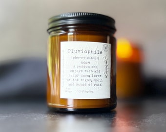 Pluviophile Soy Candle with Wooden Wick: Leather, Vanilla, Patchouli