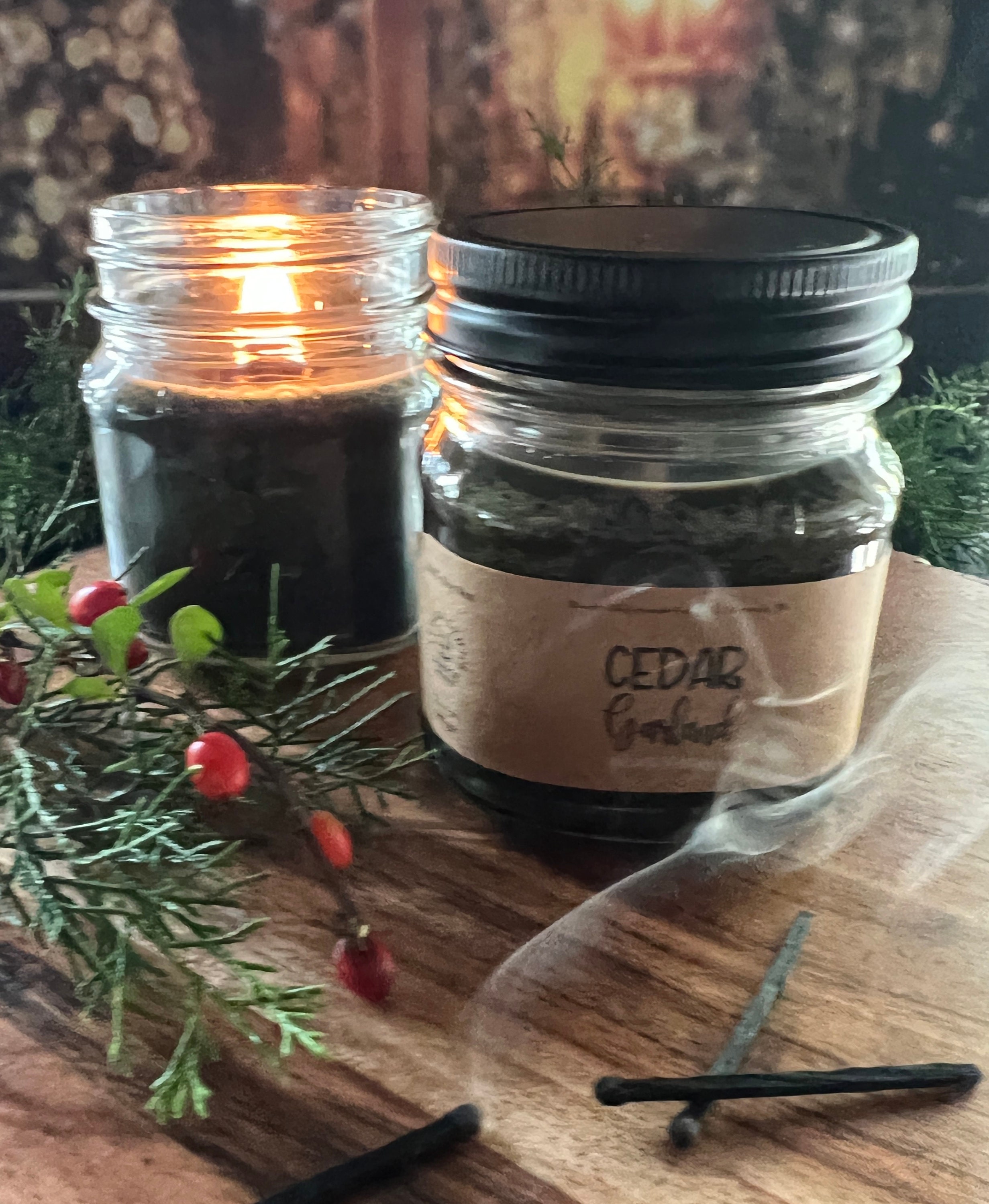 Cedar Garland, wooden wick, soy wax candle