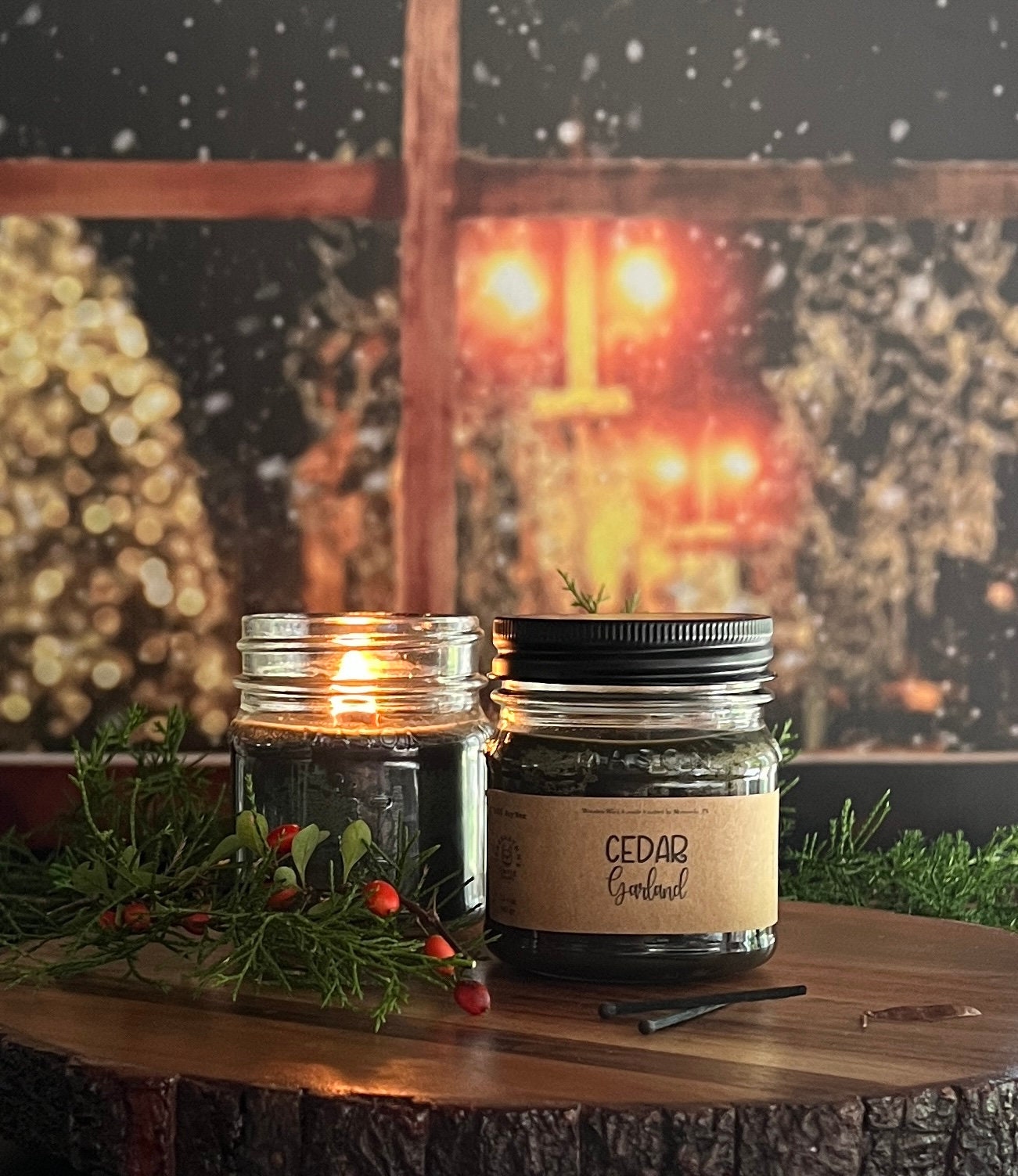 Cedar Garland, wooden wick, soy wax candle