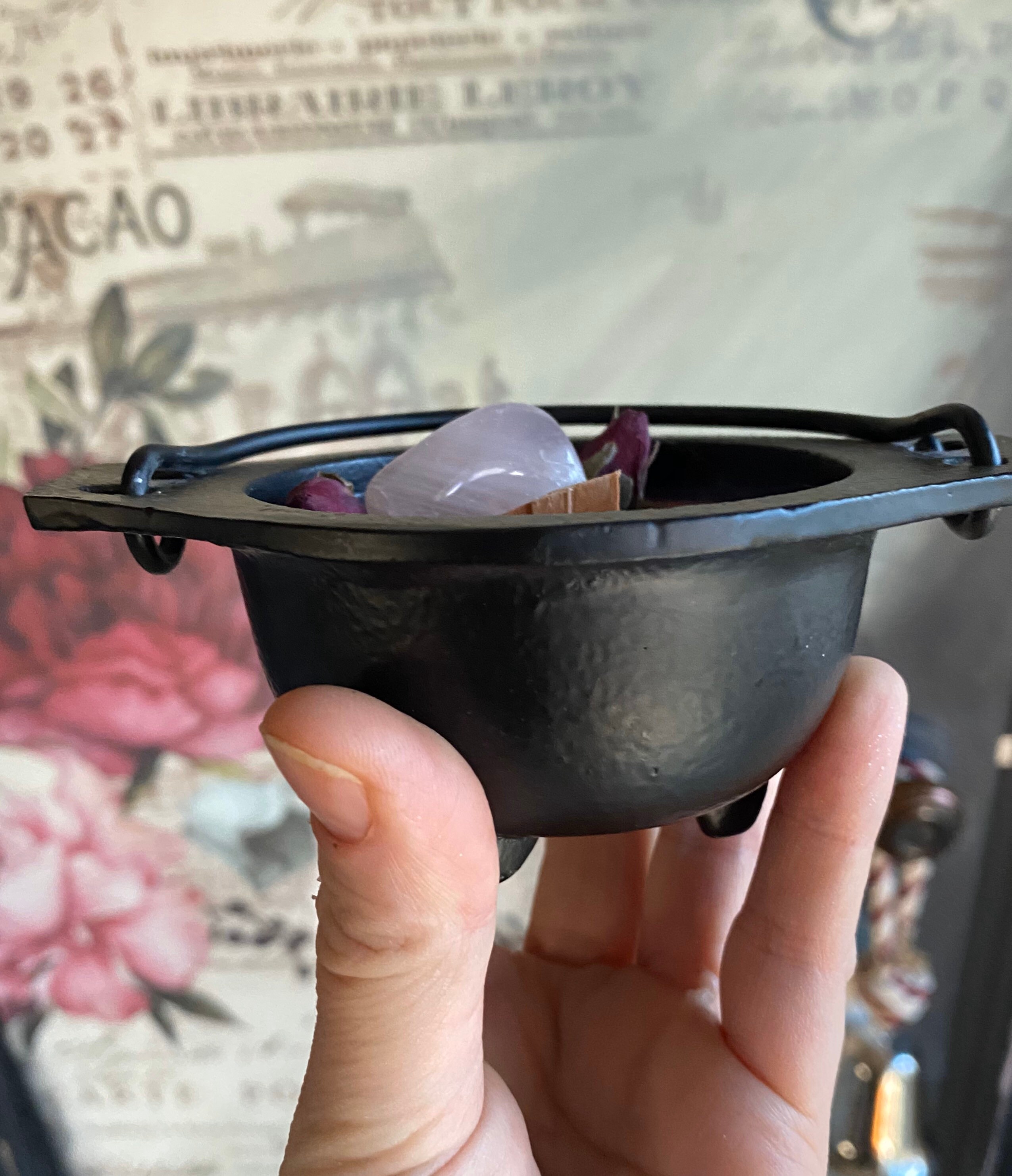 Cauldron candle, Uplifting, ritual, smudge candle, intention candle