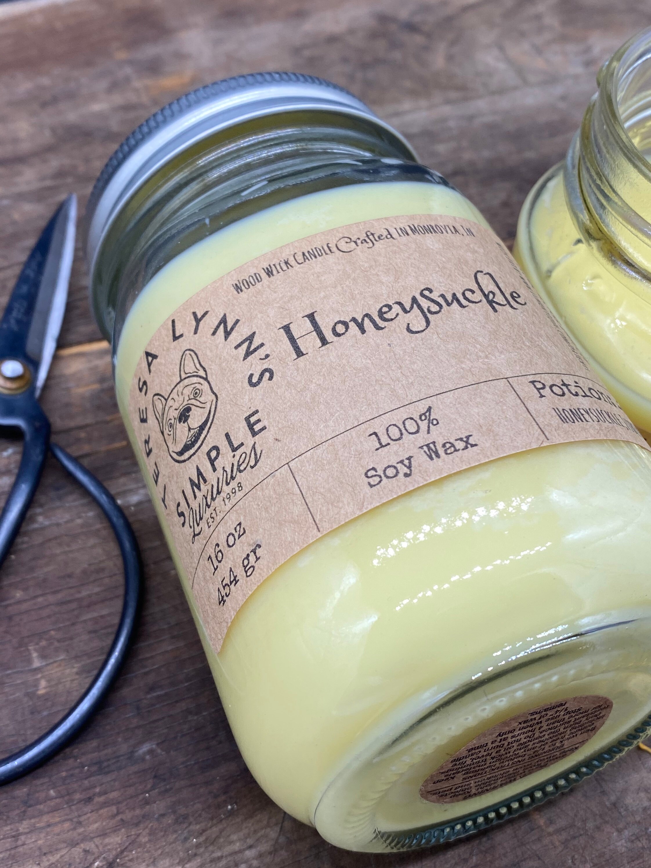 Honeysuckle, Wood wick, soy, natural wax, farmhouse, handmade, french