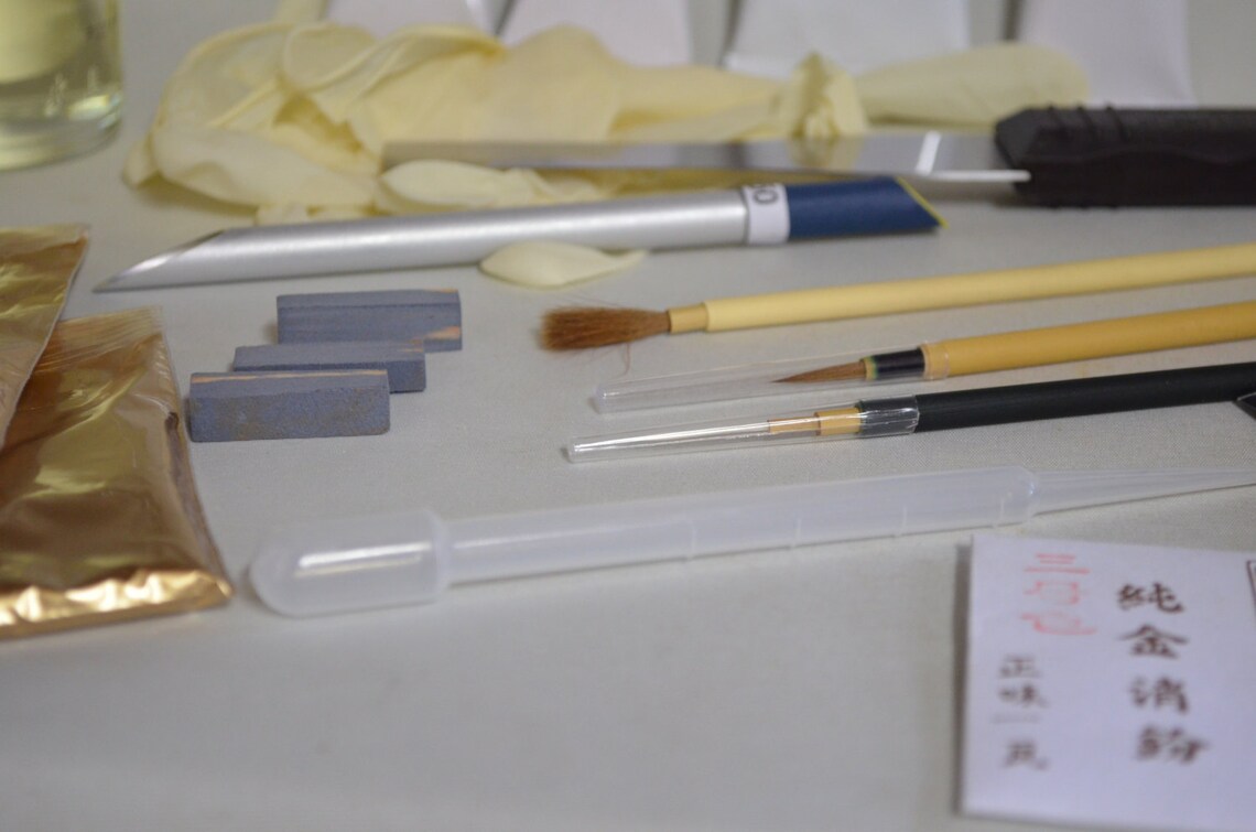 Deluxe Kintsugi Materials Set, Real Lacquer, Pure Gold Powder, English