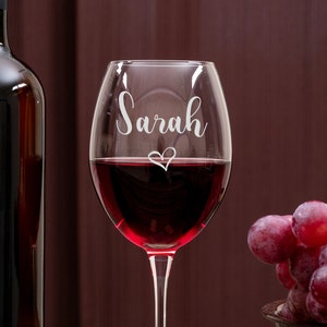 Personalised Engraved Wine Glasses, Etched Wine Glass 21st 30th Birthday Gift - Red Wine, White Wine Glass - Any Name Engraved Gift for Mum