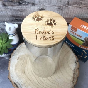 Personalised Bamboo Lid Dog Treat Storage Jar | Pick Your Size | Glass Storage Jar | Dog Reward Jar with Engraved Lid with Paw Prints & Name