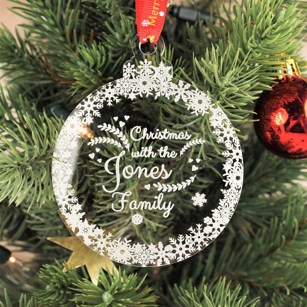 Thiết kế name of christmas tree decorations để hòa nhịp với tông màu năm nay