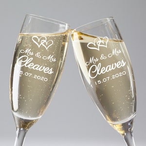 Engraved Mr & Mrs Champagne Flutes, Personalised Bride and Groom Gift, Personalised Champagne Flute, Personalised Wedding Gift image 2