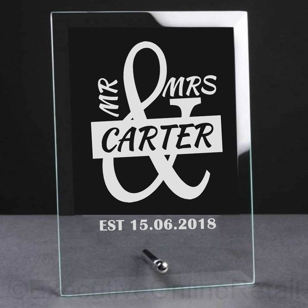 Glass Wedding Plaque Mr and Mrs Personalised Engraved / Sign - Wedding Gifts for Couple, Bride & Groom Gifts Wedding Day Gifts Mr Mrs Gift