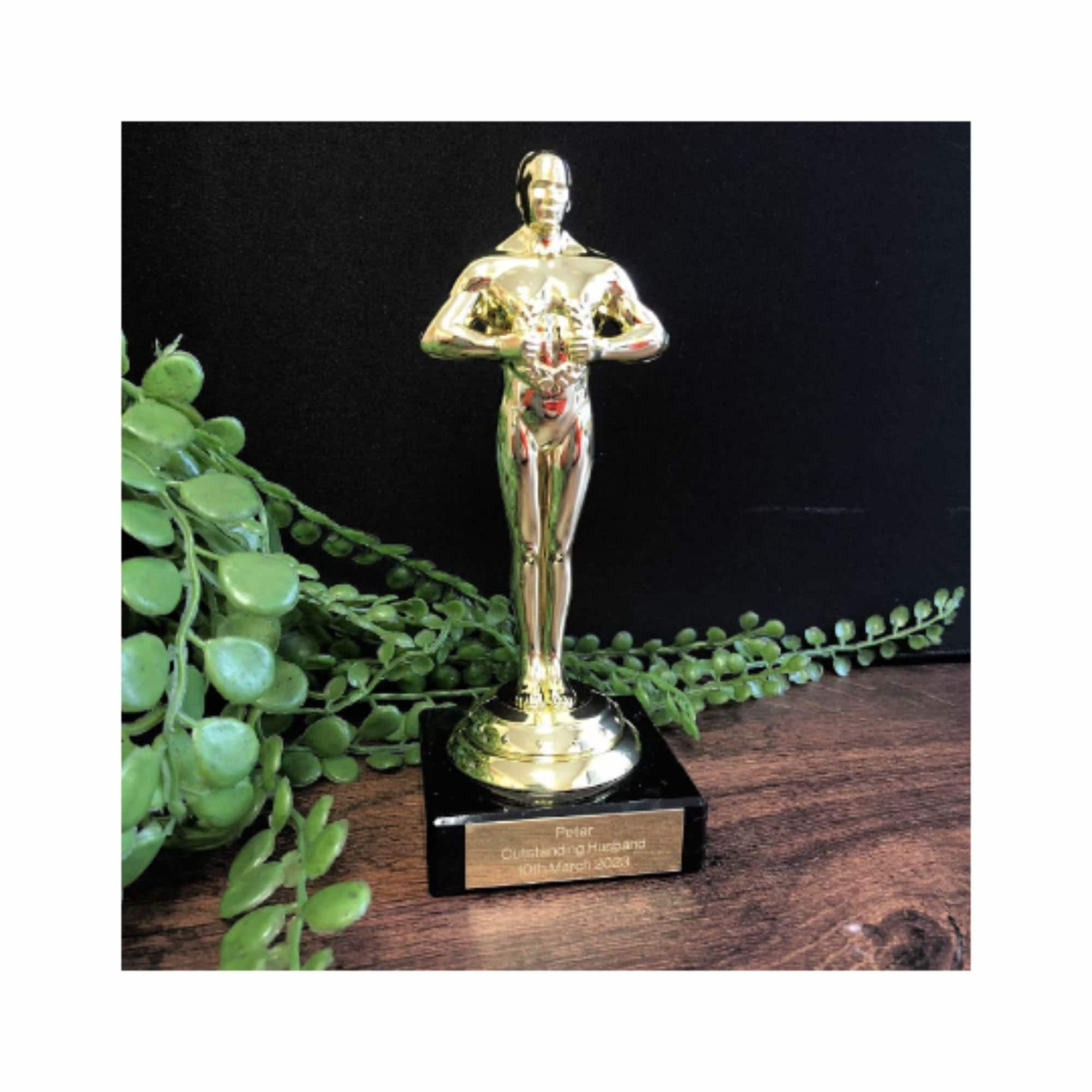 Oscar statue - Etsy 日本