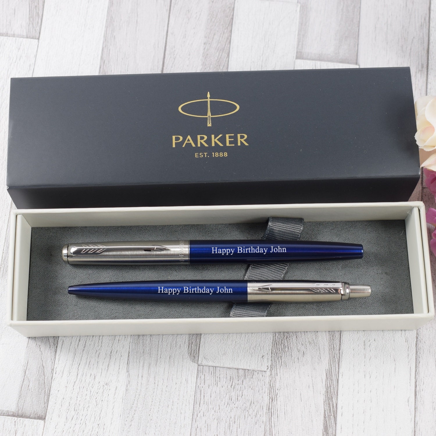 Blue Ink Parker Classic Stainless Steel Ball Pen with Dad quote Chrome Trim Blue Ink Parker Classic Stainless Steel Ball Pen with Dad quote Chrome Trim