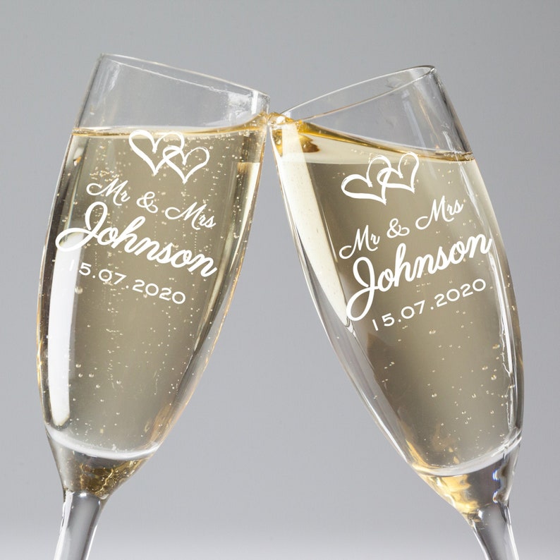 Engraved Mr & Mrs Champagne Flutes, Personalised Bride and Groom Gift, Personalised Champagne Flute, Personalised Wedding Gift image 1