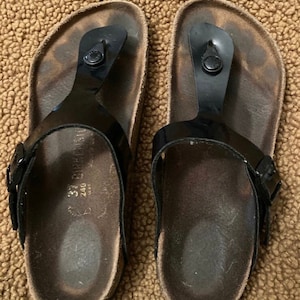 Well worn shop womens flip flops