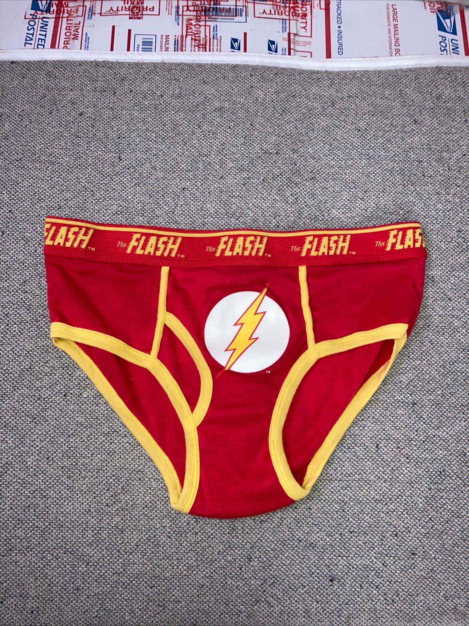 DC Comics Flash Men's Underwear Ringer Briefs Cotton and Spandex Superhero Red Yellow L