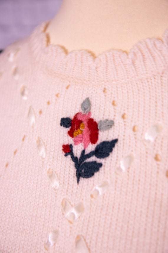 Vintage 1980s Cream White Cozy Sweater with Flora… - image 6
