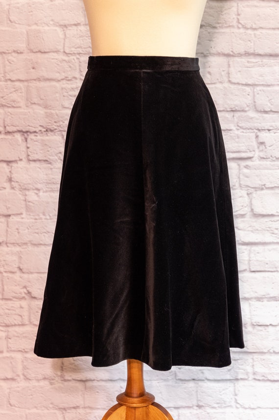 Vintage 1980s Velvet A-Line Midi Mini Skirt - image 4