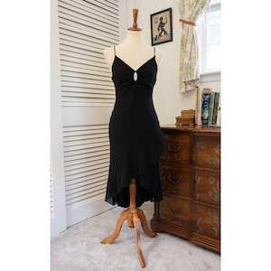 90s inspired homecoming dresses Nostalgia Revisited: Exploring 90s Prom Fashion