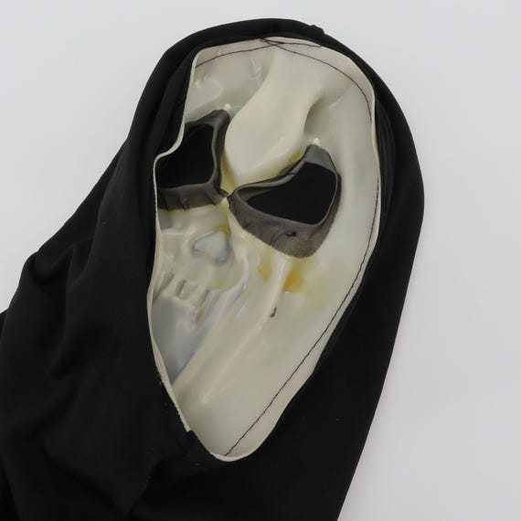 Easter Unlimited Vampire Ghostface Halloween Mask… - image 10