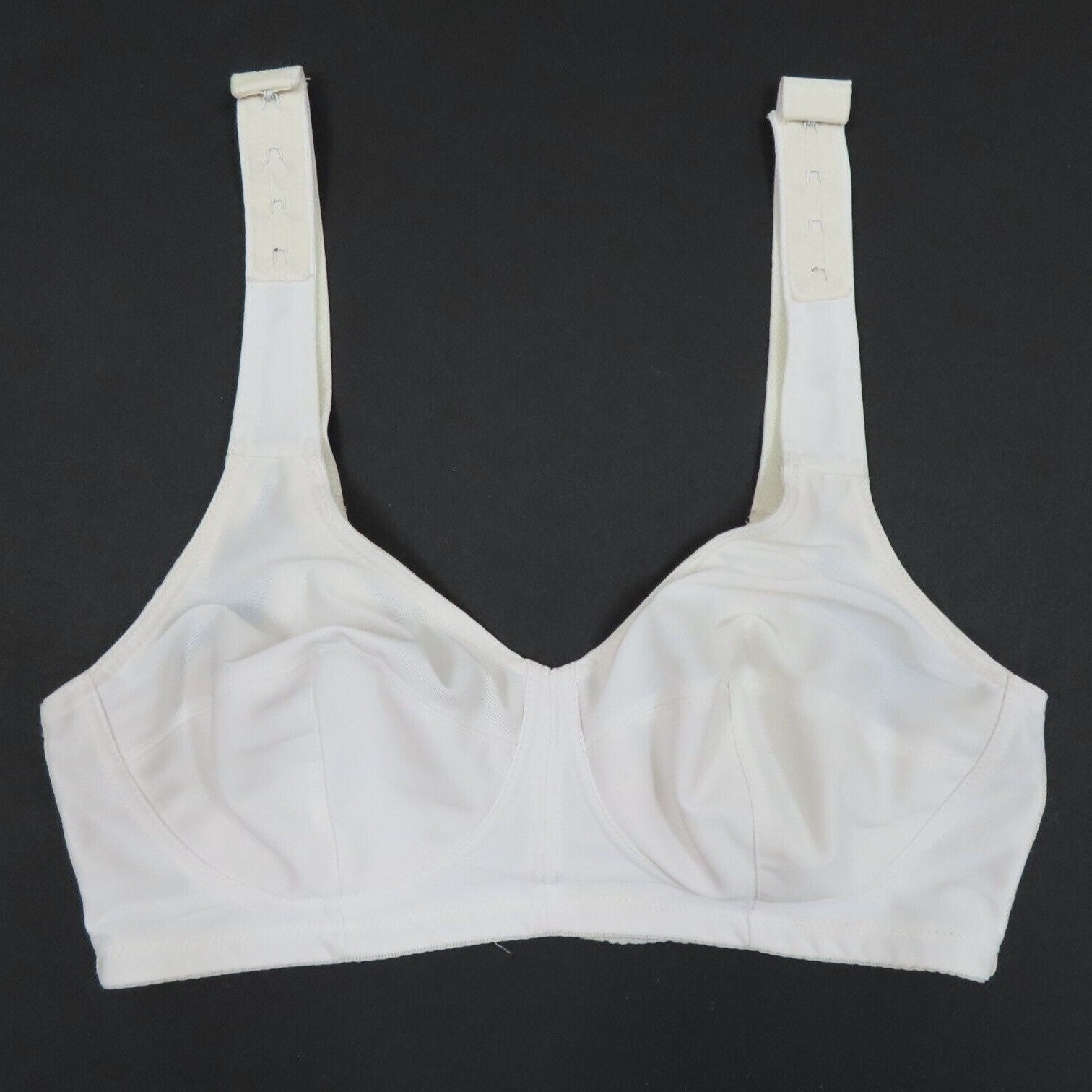 34B Bra Pointy Vintage White Three Set Hooks Nylon Spandex Blend 