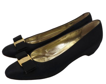 Salvatore Ferragamo Womens 8 AA Vara Gold Rhinestone Black Satin Bow Heels Shoes