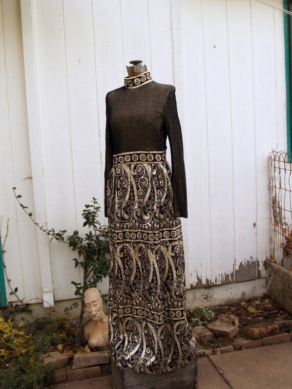 Vintage Polyester Metallic Maxi Dress//Paisleys//G